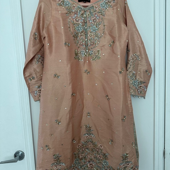 2 Piece Luxury Pret Shalwar Kameez - Picture 8 of 15